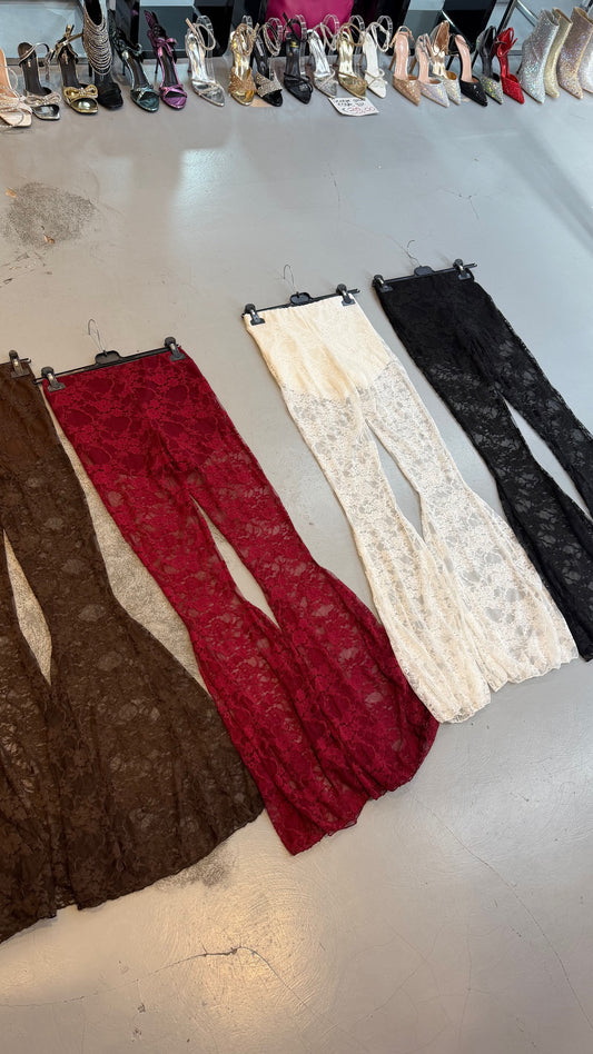 Pantaloni in pizzo